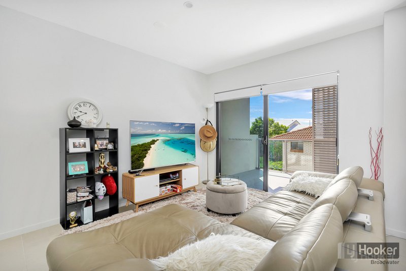 Photo - 306/11 Andrews Street, Southport QLD 4215 - Image 4