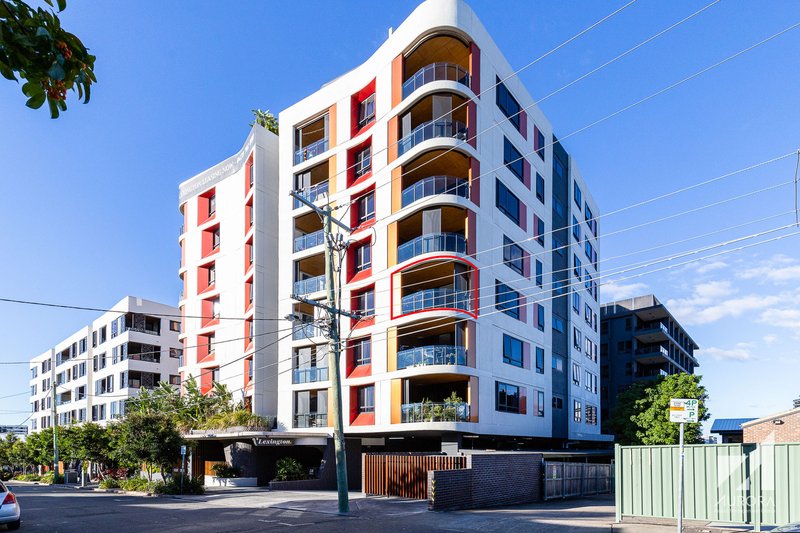 Photo - 306/18 Hubert Street, Woolloongabba QLD 4102 - Image 13