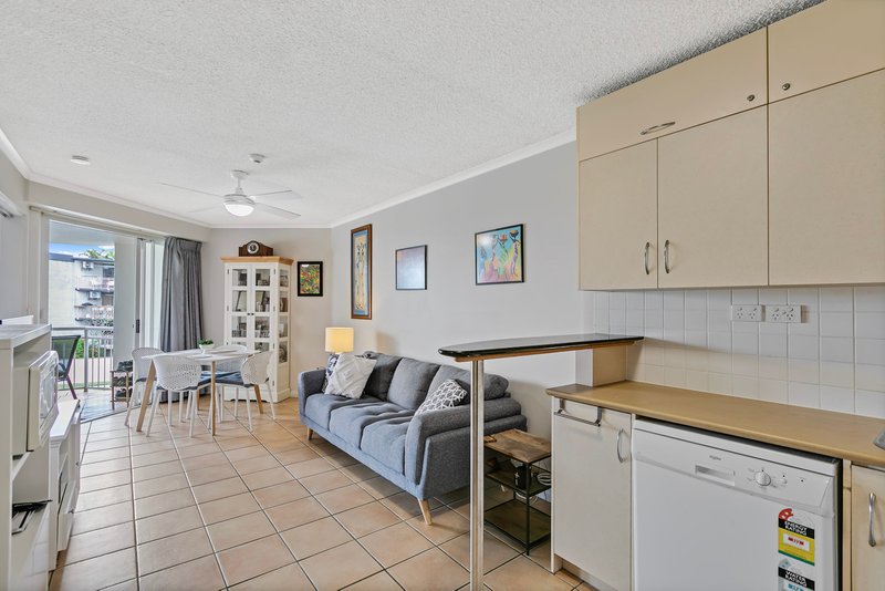 Photo - 306/180 Alexandra Parade, Alexandra Headland QLD 4572 - Image 2