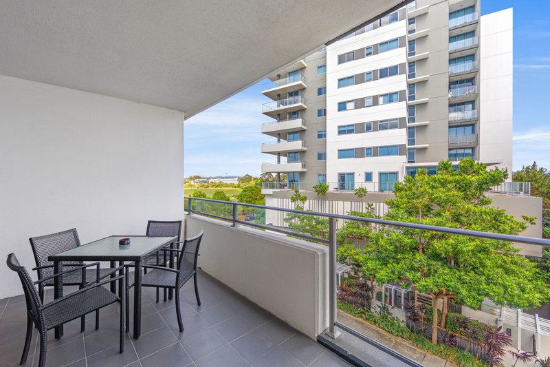 Photo - 306/2 East Quay Drive, Biggera Waters QLD 4216 - Image 6