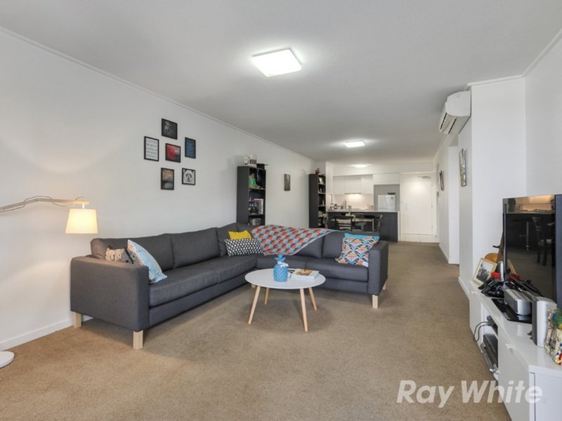 Photo - 306/23 Parkland Street, Nundah QLD 4012 - Image 6