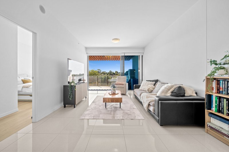 Photo - 306/47 Nundah Street, Nundah QLD 4012 - Image 5