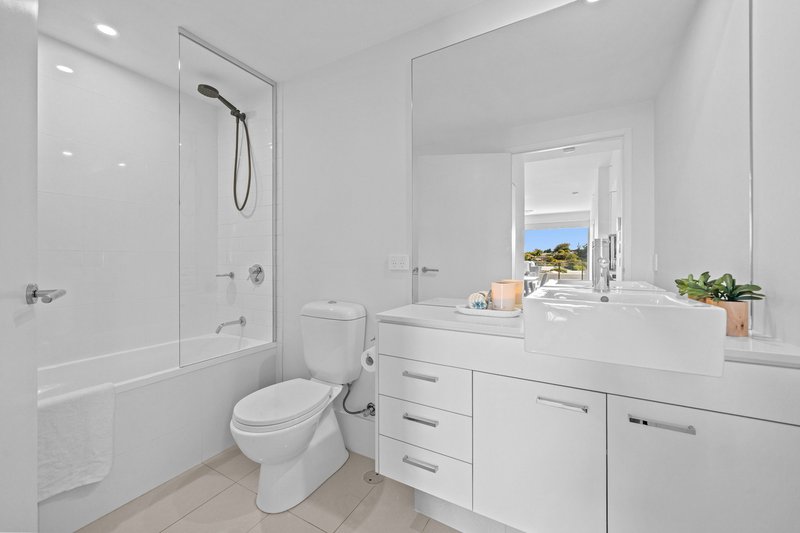 Photo - 306/47 Nundah Street, Nundah QLD 4012 - Image 17