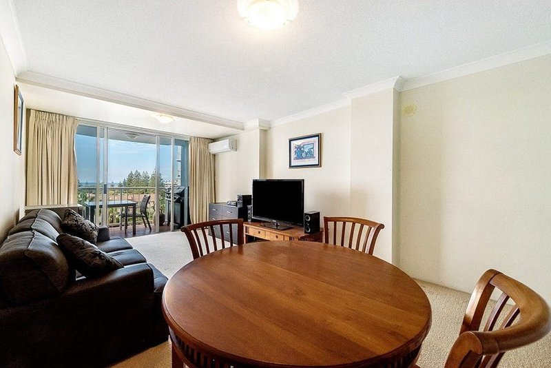 Photo - 3066 2633 Gold Coast Highway, Broadbeach QLD 4218 - Image 3