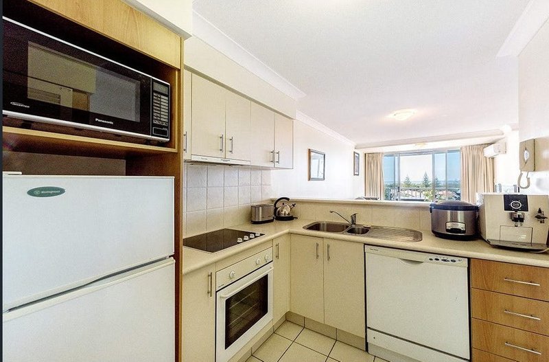Photo - 3066 2633 Gold Coast Highway, Broadbeach QLD 4218 - Image 4