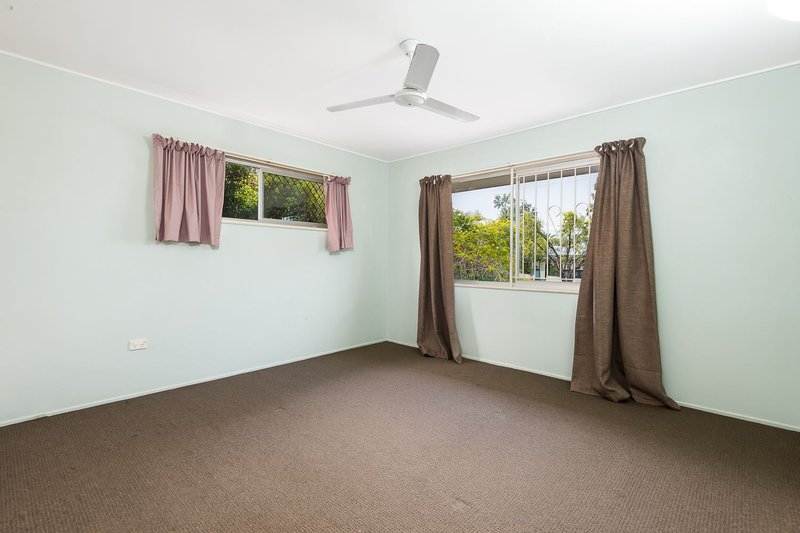 Photo - 307 Cliveden Avenue, Oxley QLD 4075 - Image 8