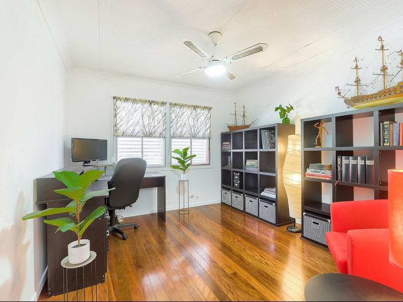 Photo - 307 Kitchener Road, Stafford Heights QLD 4053 - Image 8