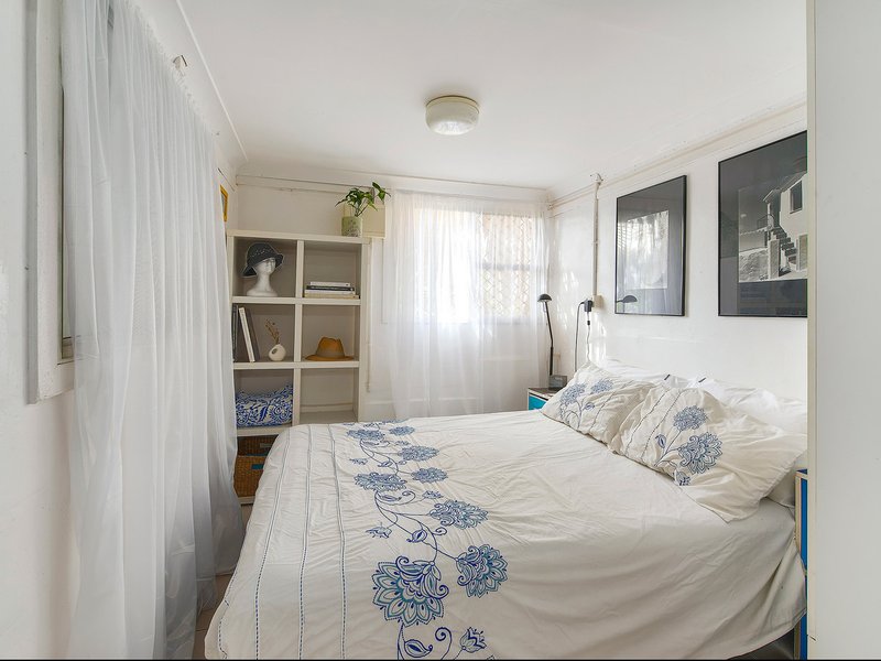 Photo - 307 Kitchener Road, Stafford Heights QLD 4053 - Image 11