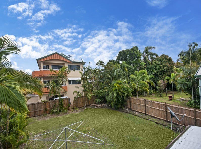 Photo - 307 Lake Street, Cairns North QLD 4870 - Image 2