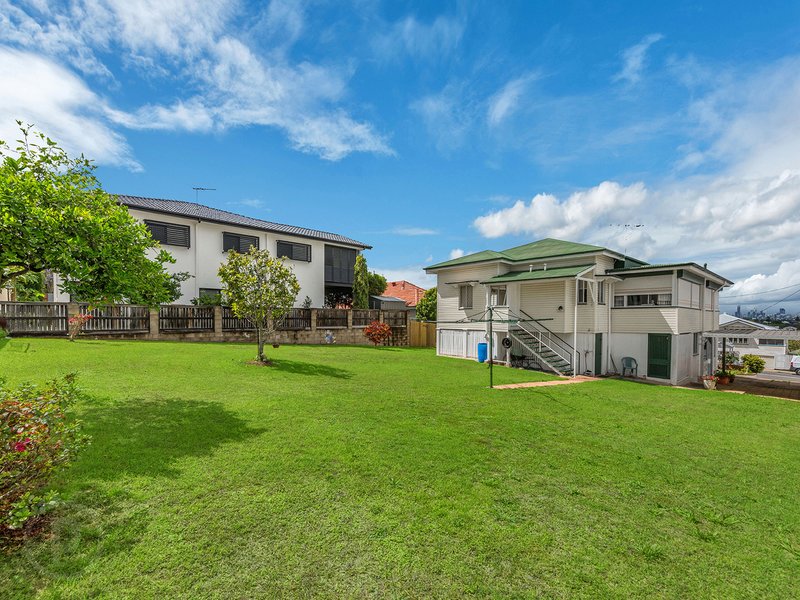 Photo - 307 Rode Road, Wavell Heights QLD 4012 - Image 4