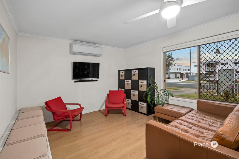 Photo - 307 Samsonvale Road, Bray Park QLD 4500 - Image 8