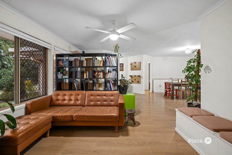 Photo - 307 Samsonvale Road, Bray Park QLD 4500 - Image 9