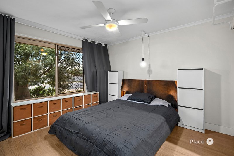 Photo - 307 Samsonvale Road, Bray Park QLD 4500 - Image 11