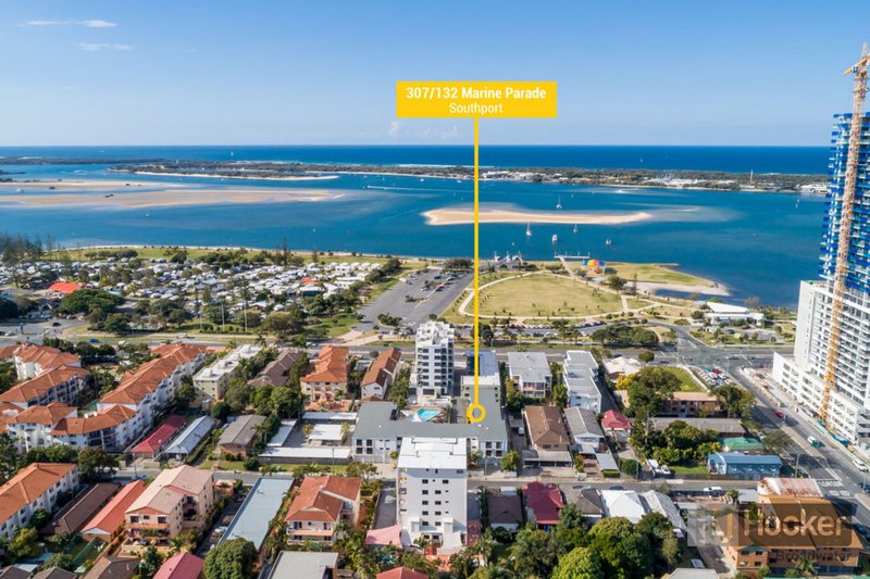 Photo - 307/132 Marine Parade, Southport QLD 4215 - Image 2