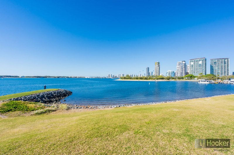 Photo - 307/132 Marine Parade, Southport QLD 4215 - Image 16