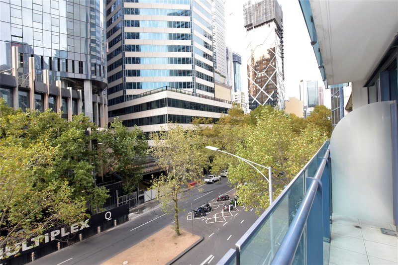 Photo - 307/181 Abeckett Street, Melbourne VIC 3000 - Image 4