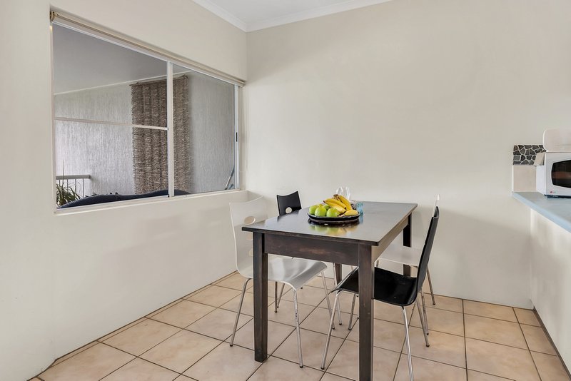 Photo - 307/219-225 Mcleod Street, Cairns North QLD 4870 - Image 9