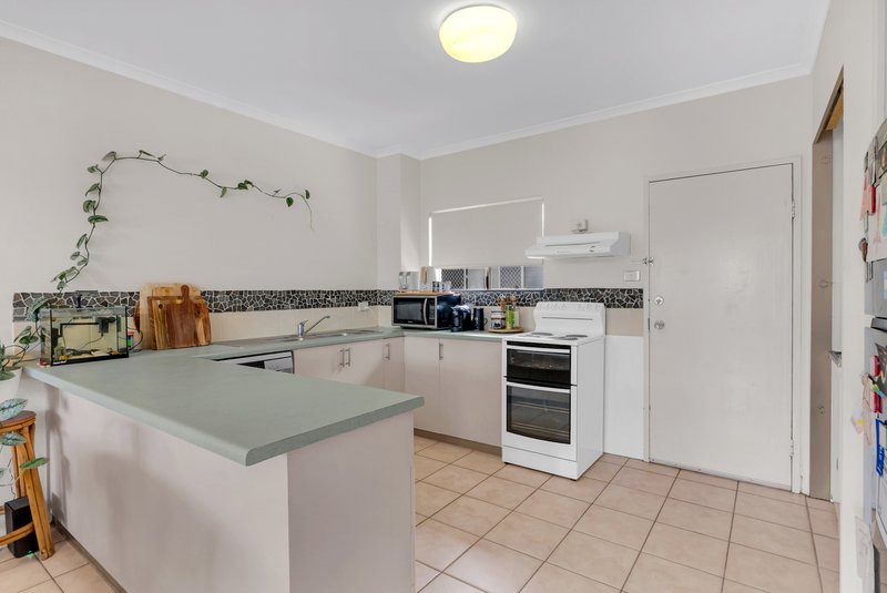 Photo - 307/219-225 Mcleod Street, Cairns North QLD 4870 - Image 3