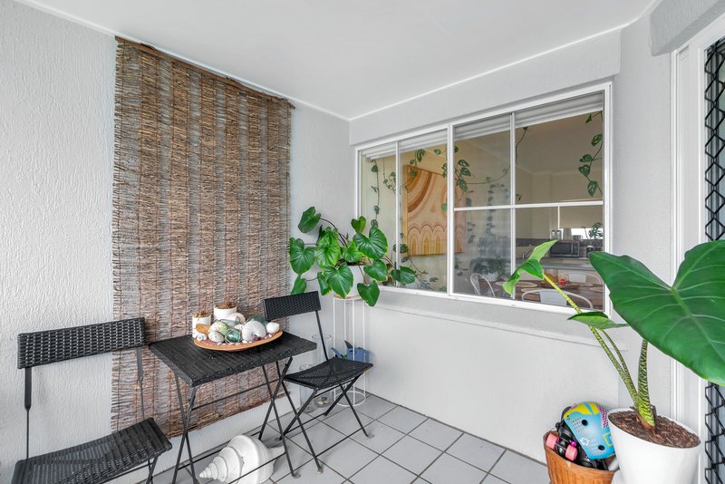 Photo - 307/219-225 Mcleod Street, Cairns North QLD 4870 - Image 12