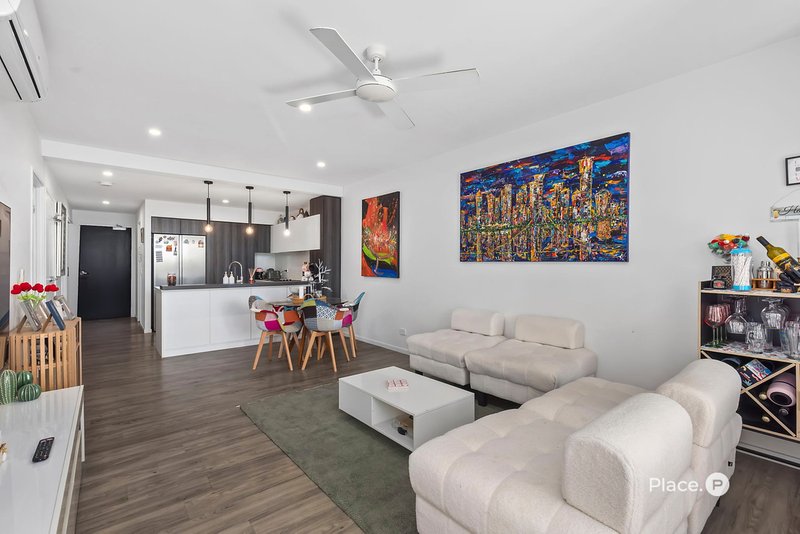 Photo - 307/22 Andrews Street, Cannon Hill QLD 4170 - Image 5