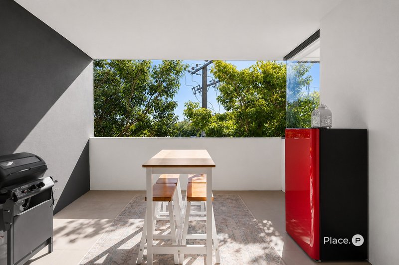 Photo - 307/22 Andrews Street, Cannon Hill QLD 4170 - Image 8