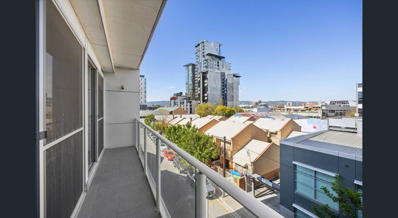 Photo - 307/235-237 Pirie Street, Adelaide SA 5000 - Image 9