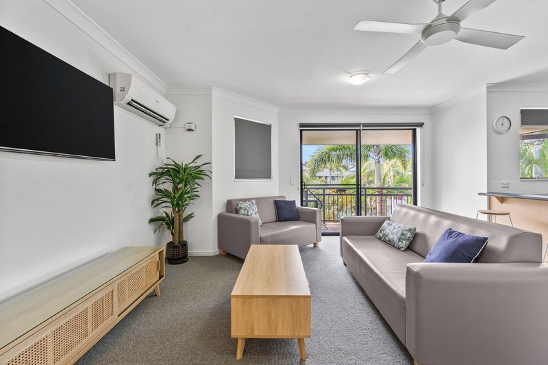 Photo - 307/2360 Gold Coast Highway, Mermaid Beach QLD 4218 - Image 3
