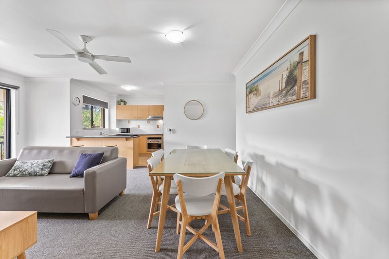 Photo - 307/2360 Gold Coast Highway, Mermaid Beach QLD 4218 - Image 7