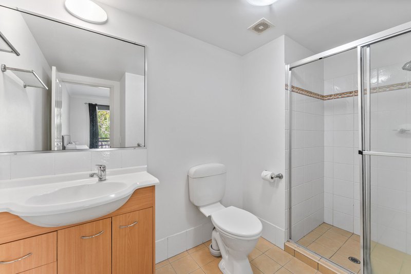 Photo - 307/2360 Gold Coast Highway, Mermaid Beach QLD 4218 - Image 13