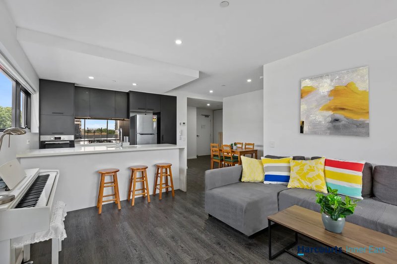 Photo - 307/28 Wolseley Street, Woolloongabba QLD 4102 - Image 3