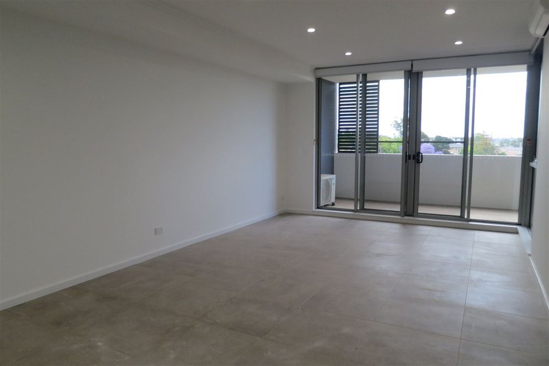 Photo - 307/31-35 Carinya Street, Blacktown NSW 2148 - Image 2