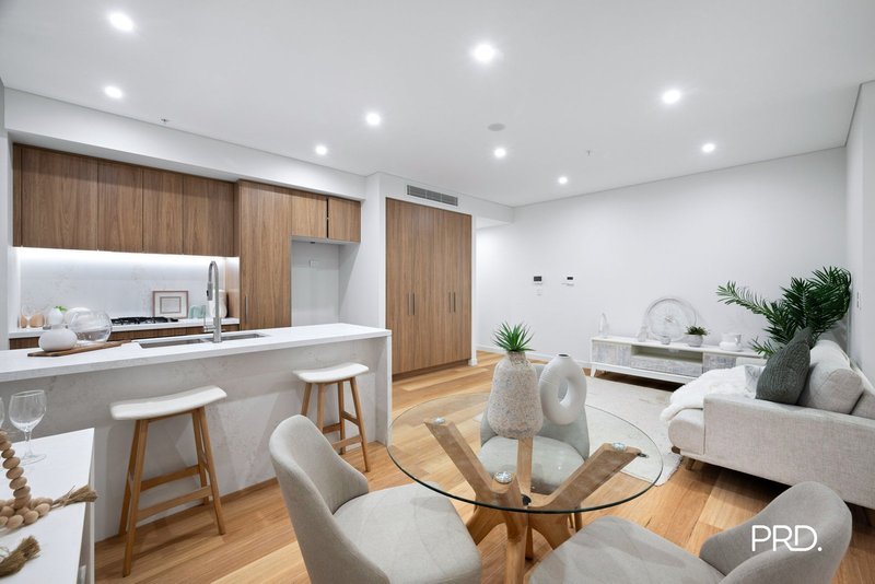 Photo - 307/32 Lethbridge Street, Penrith NSW 2750 - Image 5