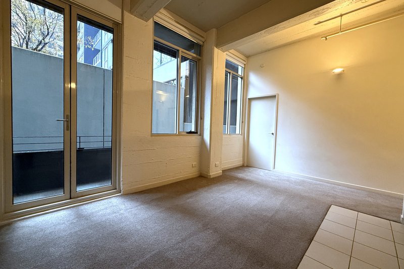 Photo - 307/639 Little Bourke Street, Melbourne VIC 3000 - Image 2