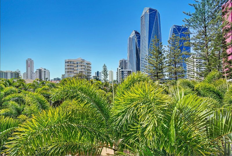 Photo - 307/9-21 Beach Parade, Surfers Paradise QLD 4217 - Image 9