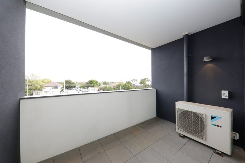 Photo - 307A/399 Burwood Highway, Burwood VIC 3125 - Image 9