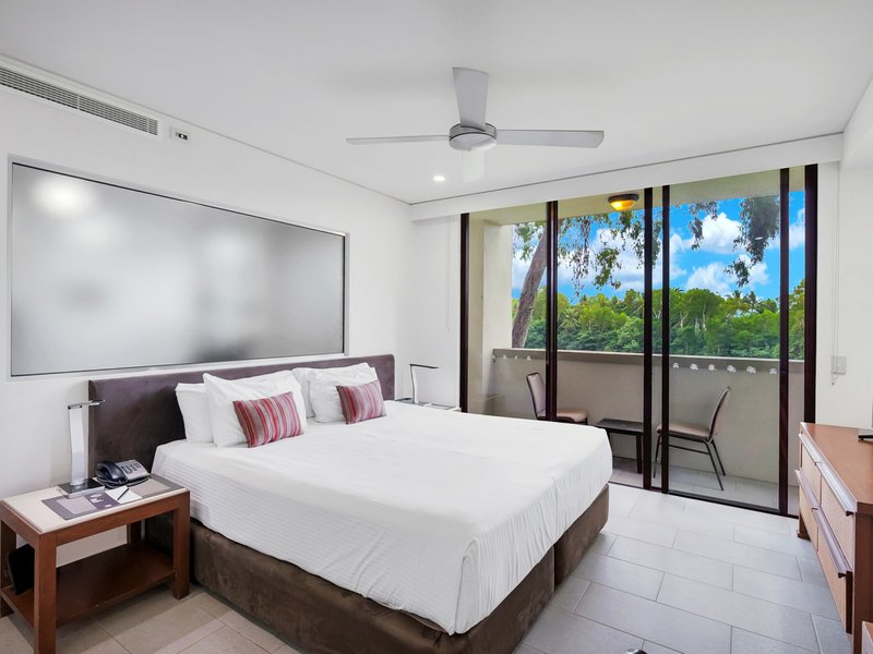 Photo - 308-309/5 Triton Street, Palm Cove QLD 4879 - Image 16