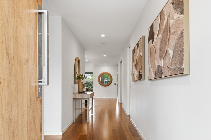 Photo - 308 Canvey Road, Upper Kedron QLD 4055 - Image 3