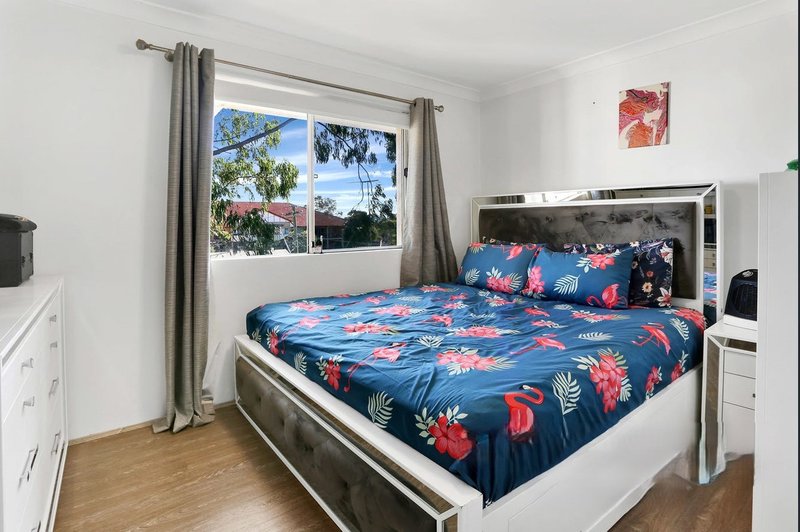 Photo - 30/8 Fifth Avenue, Blacktown NSW 2148 - Image 5