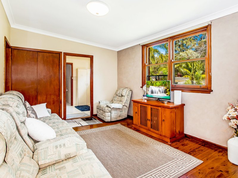 Photo - 308 Forest Road, Kirrawee NSW 2232 - Image 8