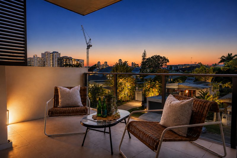 Photo - 308/11 Andrews Street, Southport QLD 4215 - Image 3