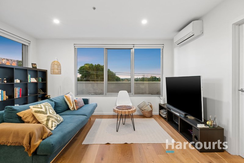 Photo - 308/16 Dalgety Street, Oakleigh VIC 3166 - Image 4