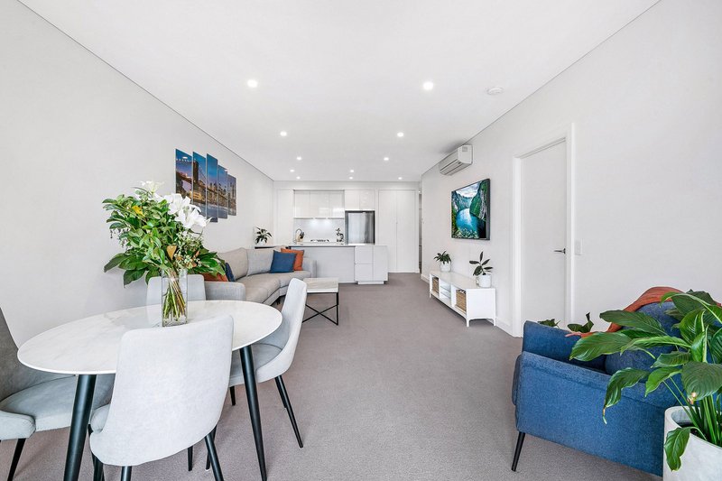 Photo - 308/17 Woodlands Avenue, Breakfast Point NSW 2137 - Image 2