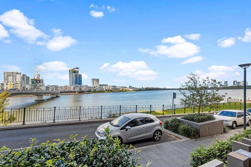 Photo - 308/3 Foreshore Place, Wentworth Point NSW 2127 - Image 1
