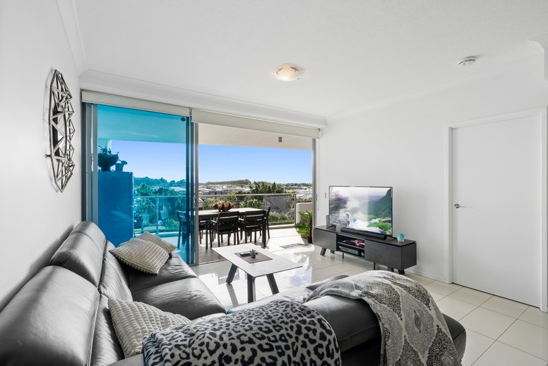 Photo - 308/41 Harbour Town Drive, Biggera Waters QLD 4216 - Image 4