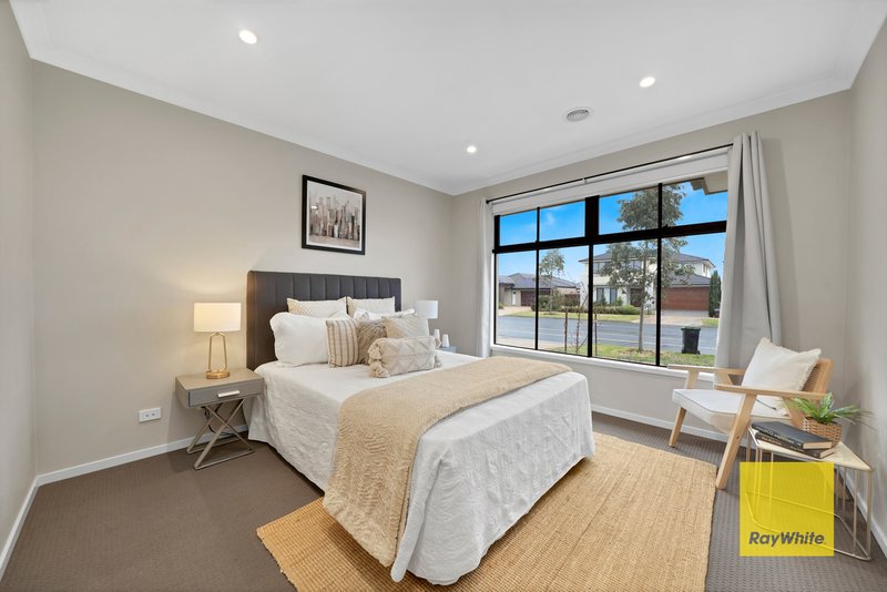 Photo - 309 Frontier Avenue, Aintree VIC 3336 - Image 4