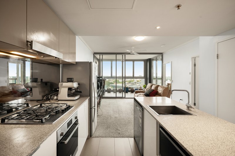 Photo - 30906/2 Harbour Road, Hamilton QLD 4007 - Image 3