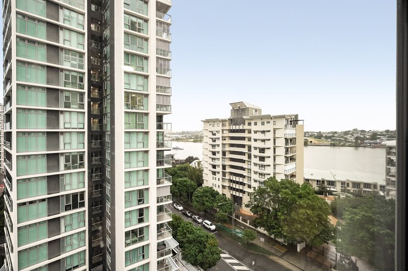 Photo - 30906/2 Harbour Road, Hamilton QLD 4007 - Image 14