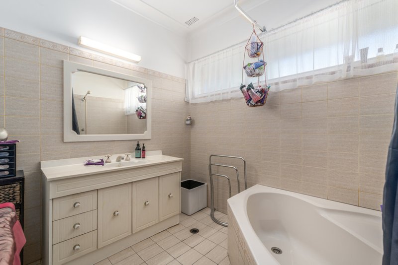 Photo - 30a Ambrose Street, Carey Bay NSW 2283 - Image 8