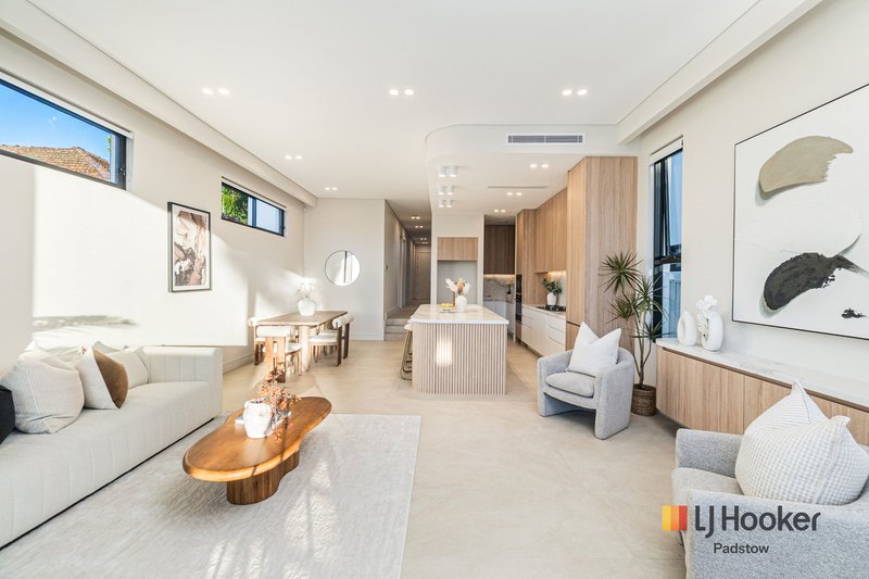 Photo - 30A Barkl Avenue, Padstow NSW 2211 - Image 4