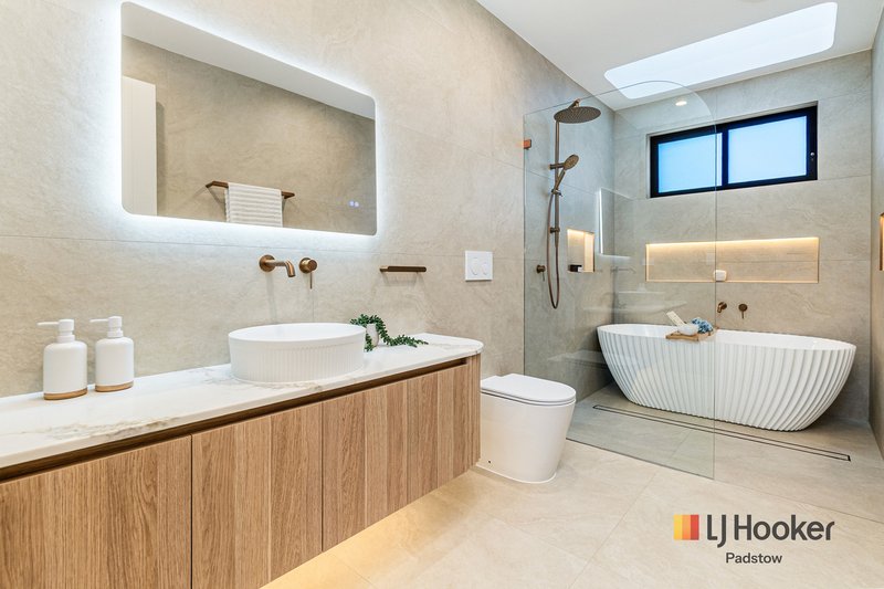 Photo - 30A Barkl Avenue, Padstow NSW 2211 - Image 8